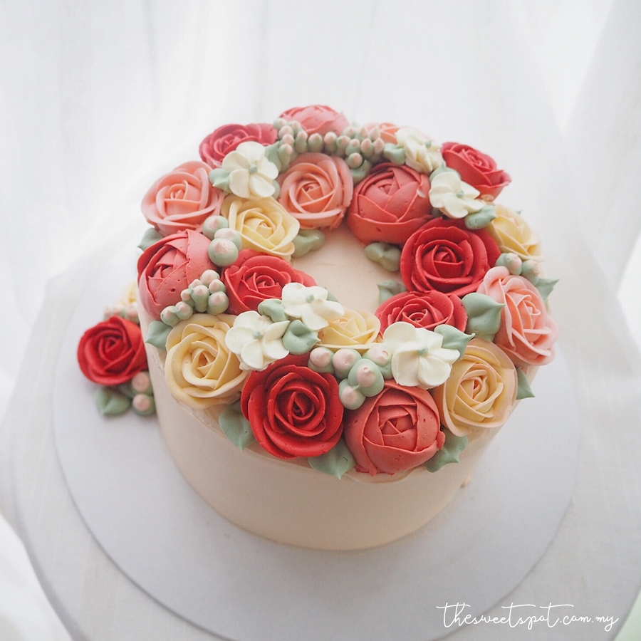 6" Bespoke buttercream flower cake