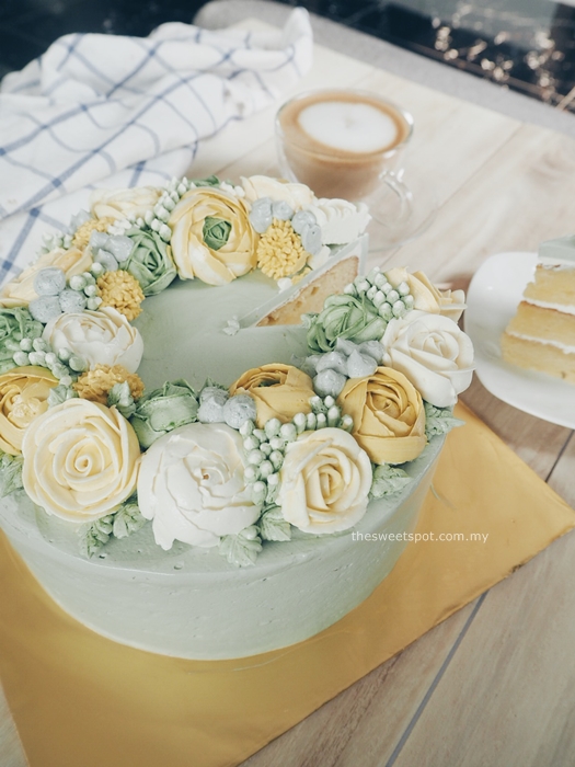 winter soiree buttercream flower cakes