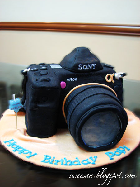 http://thesweetspot.com.my/wp-content/gallery/birthday-cakes/camera3.jpg
