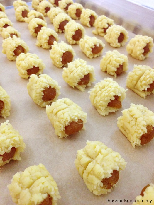 nastar pineapple rolls - chinese new year cookie